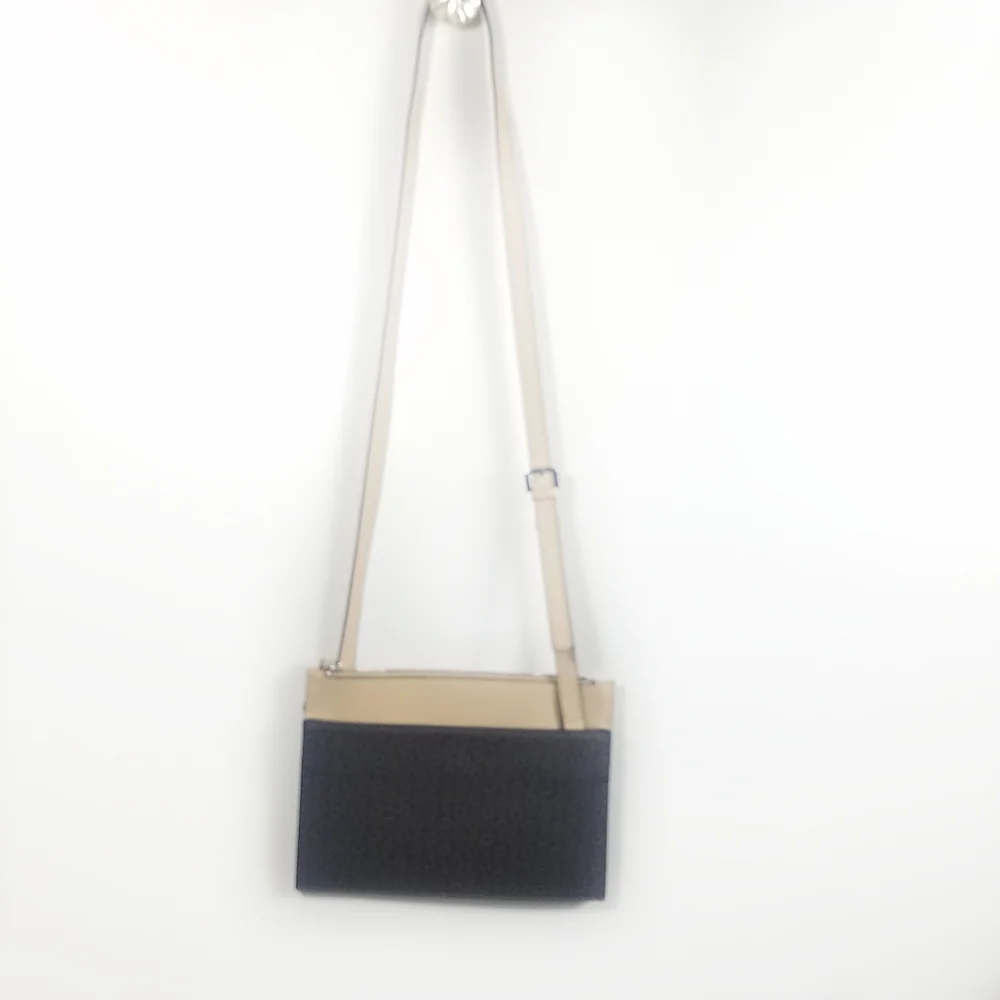 GUESS | Cross body Shoulder Bag Purse BRAND NEW